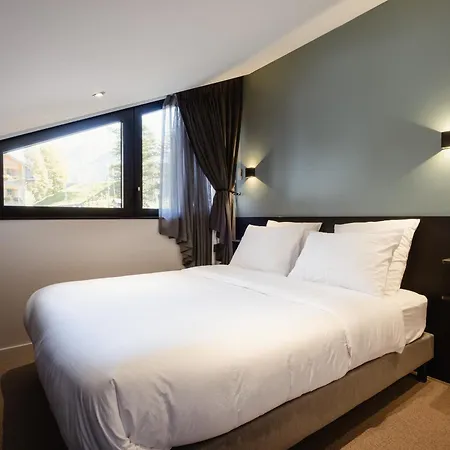 4★, 5 Pers, Village Centre, 125 M Pistes, 3 Chambres, Balcon Sud, Parking